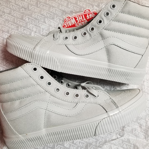 vans slip on microchip